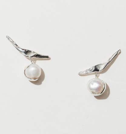 Faris Pomme Twist Earrings Silver