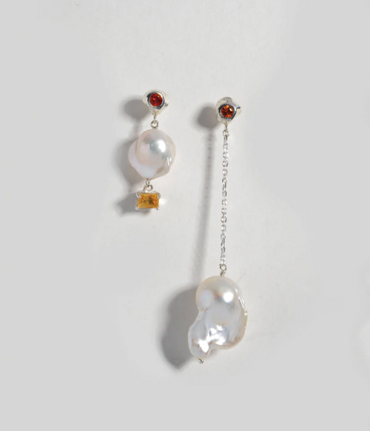 Faris Venus Drops Earrings